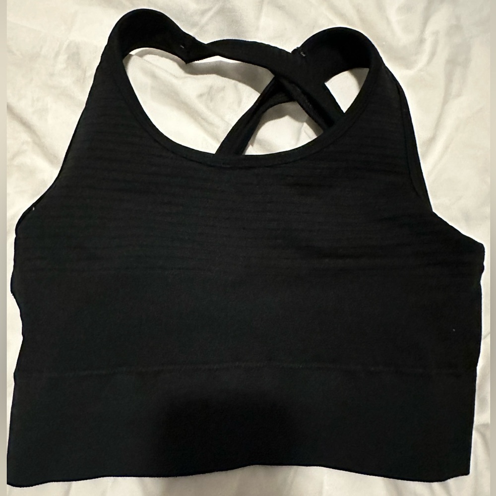 Black Alphalete Vault Bra